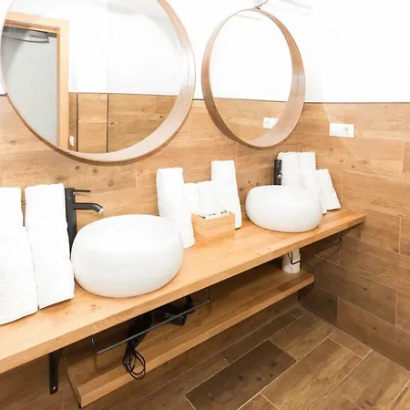 Palm Friendly Nyaraló